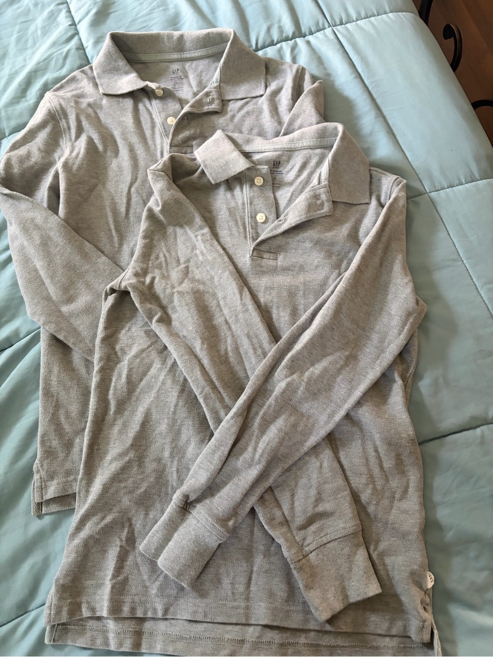 Classic Gap Kids boy’s Long-Sleeve Polo shirts in Light Gray